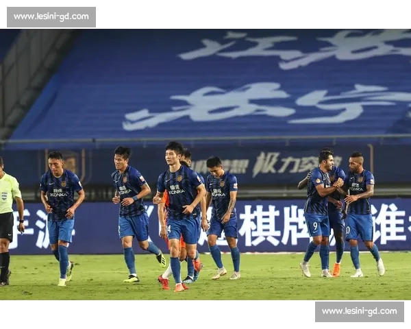 以江苏苏宁对阵山东鲁能为核心的经典对决回顾与战术博弈深度解析 以江苏苏宁对阵山东鲁能为核心的经典对决回顾与战术博弈深度解析